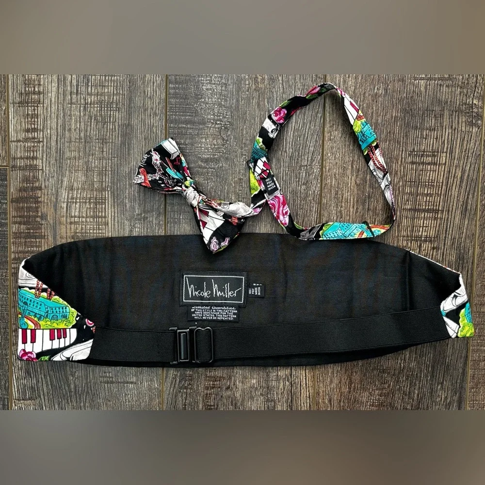 Nicole Miller Cummerbund & Bow Tie Set Vintage High Society Rich & Famous Dolcé